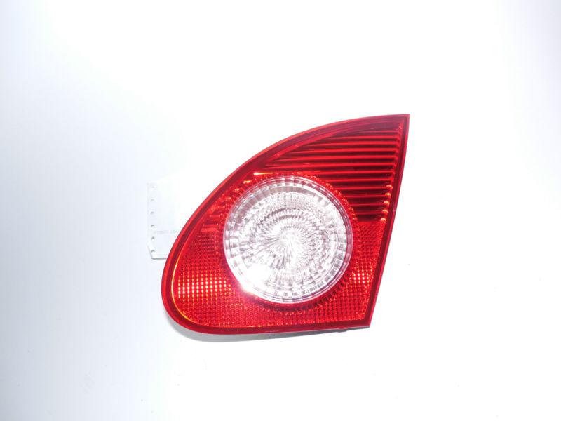 03 04 05 06 07 08 toyota corolla lid mounted oem right tail light nice!