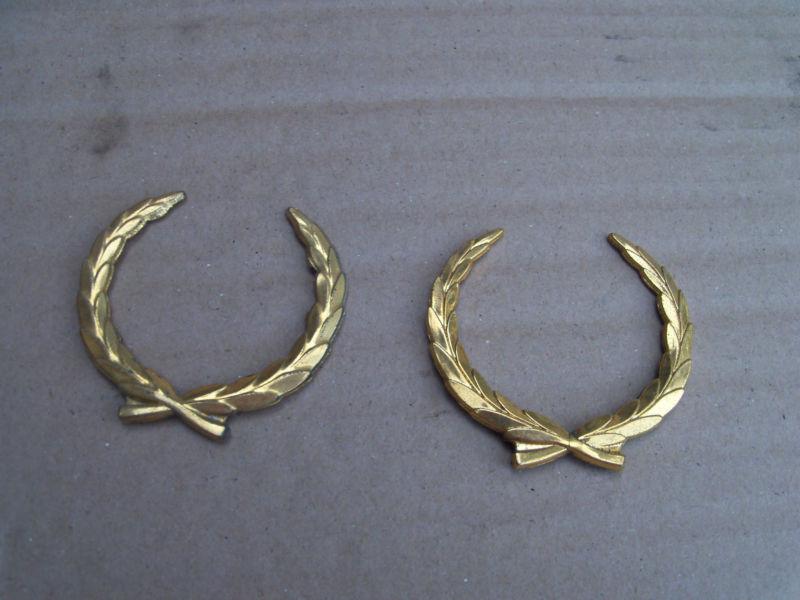 Cadillac gold wreaths pair