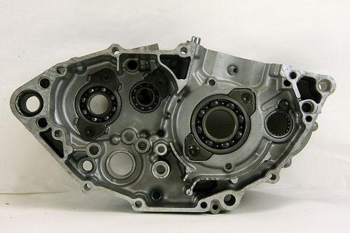 Left engine case 2001 yamaha wr250f wr 250f crank case yz250f  oem