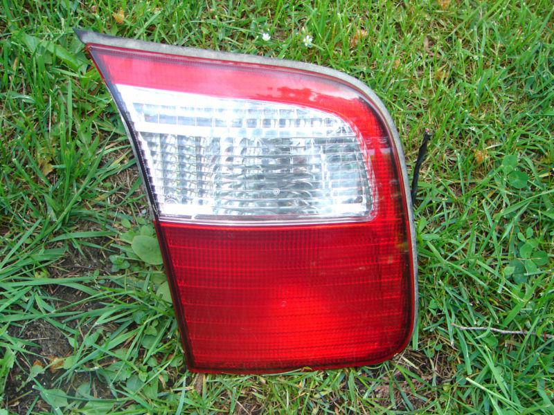 2001 2002 forester tail light inner deck lid mtd section lh