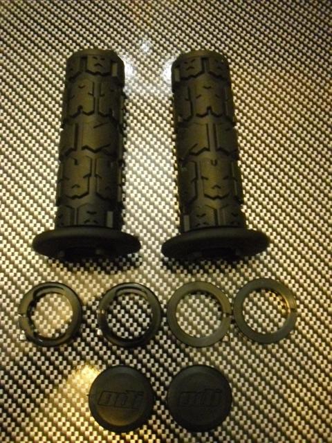 Atv rogue lock 130mm black grips black ring grip lock-on