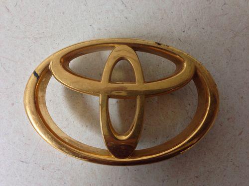 Toyota emblem