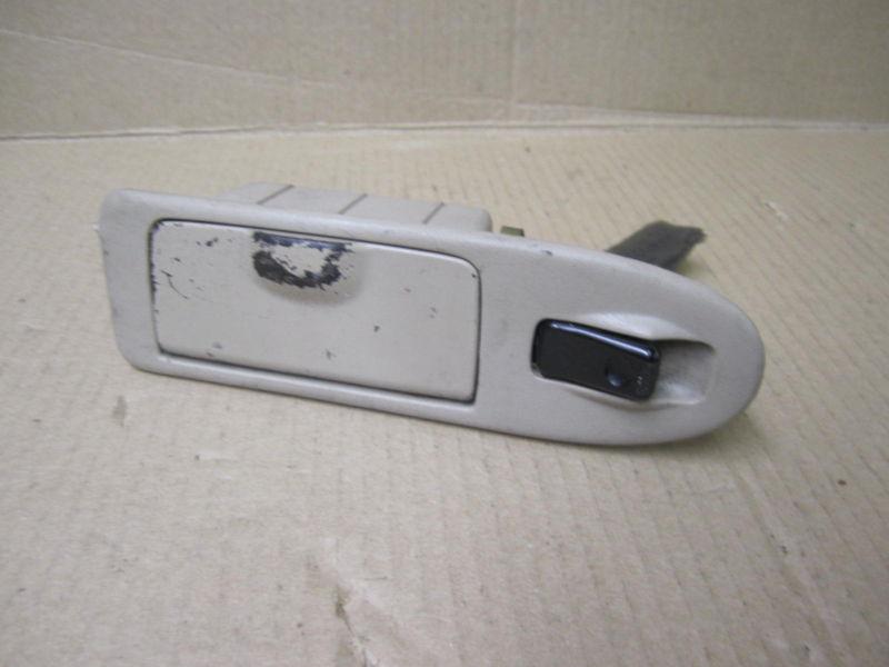 Mazda mpv 96-98 1996-1998 rear power window switch & compartment passenger  rh