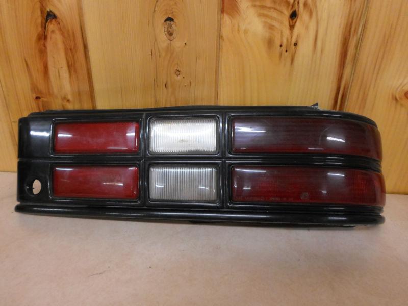 1993 dodge shadow passenger side taillight