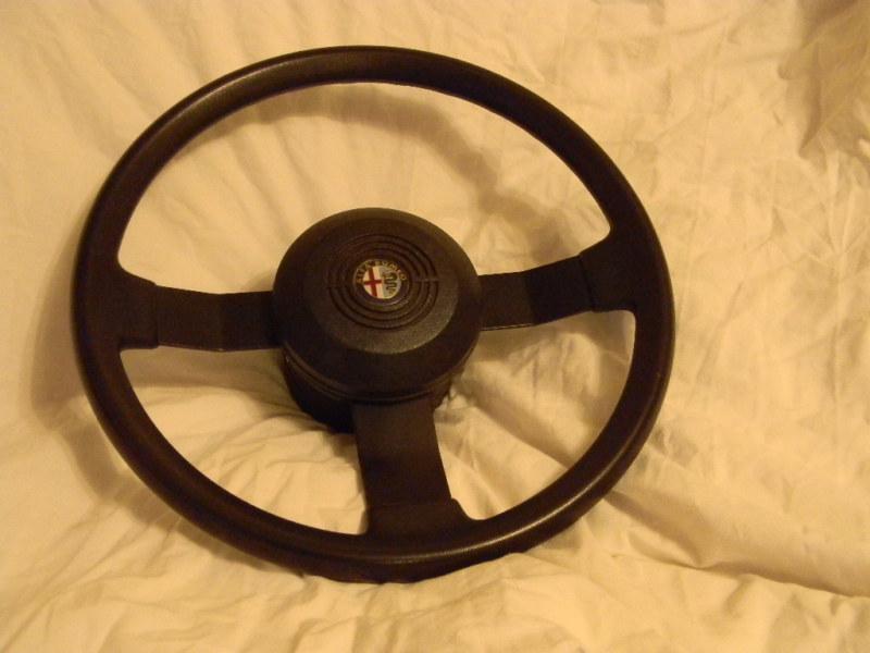 Alfa romeo oem spider, gtv steering wheel 