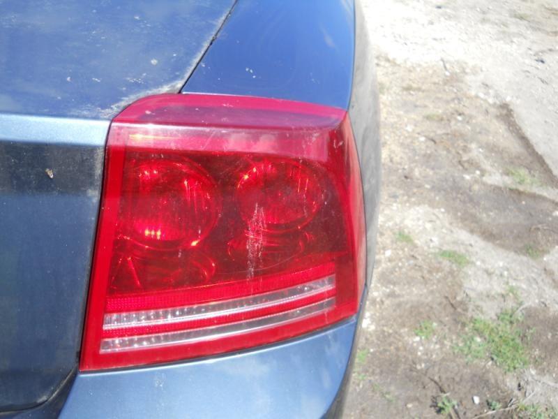 06 07 08 dodge charger r. tail light