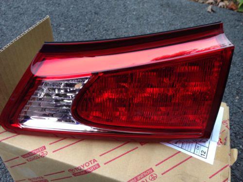 Genuine oem 2011 lexus is 250 350 rear tail light