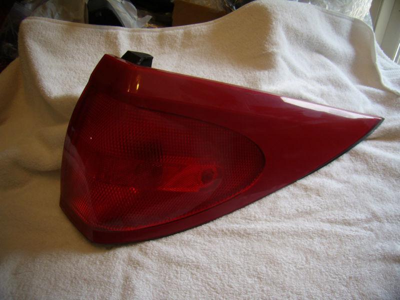 2002-2007 buick rendevous right outer rear tail light used factory