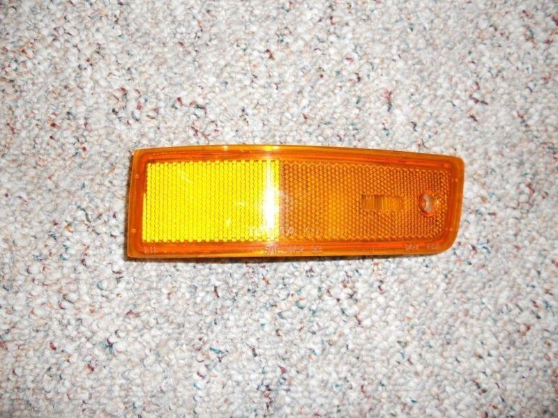 Toyota avalon driver's side signal/marker lamp 81520-ac010