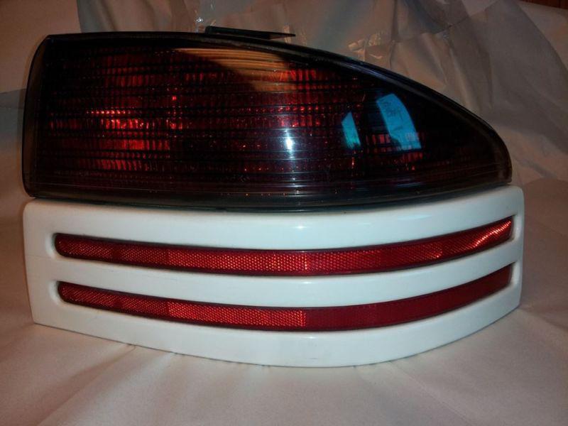 93 94 95 96 97 dodge intrepid passenger r-side taillight & wiring & bezel