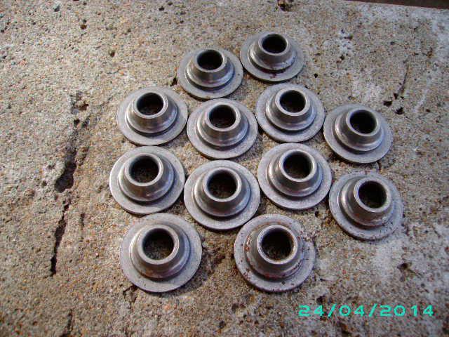 4.0l jeep new valve retainers and keepers set ot 12 retainers and 24 keeper