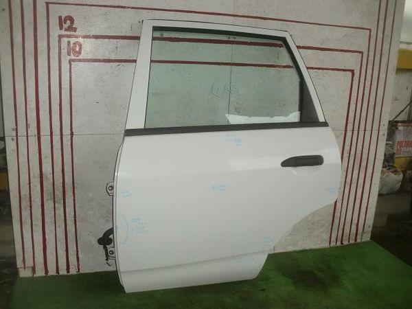 Nissan ad 2006 rear left door assembly [8813400]