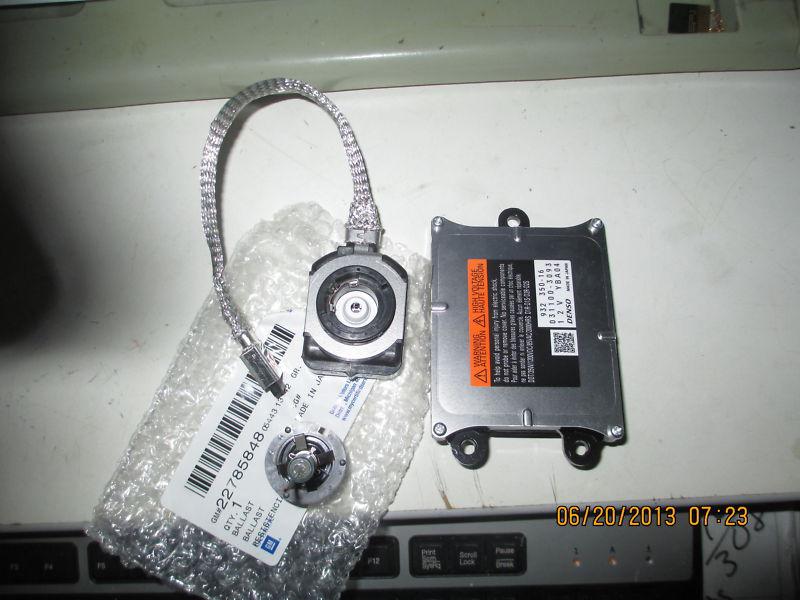 Cadillac headlight xenon ballast and xenon xenon soket new