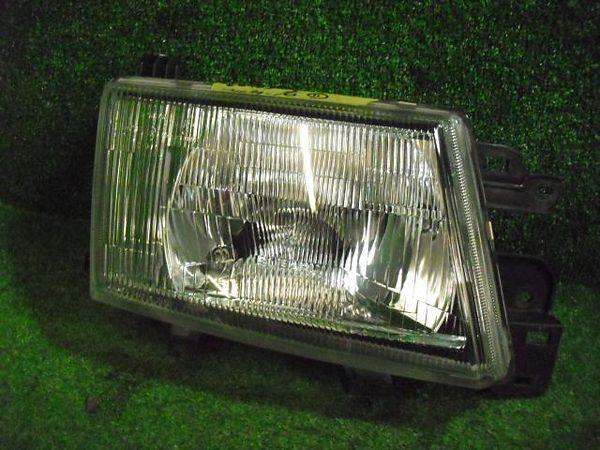 Subaru forester  right head light assembled [3310800]