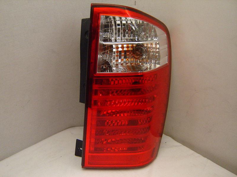 Kia sedona right tail light 06 07 08 09 10 11 oem 