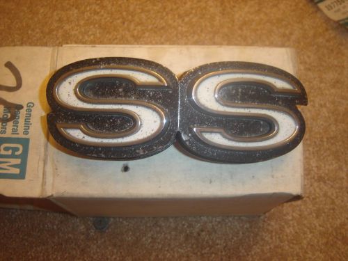 Used 1970 chevrolet chevelle ss grill emblem