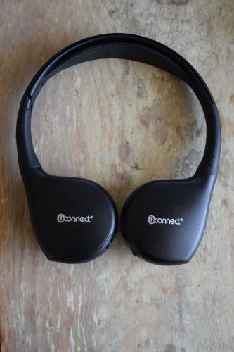 Chrysler dodge uconnect 1 headphone