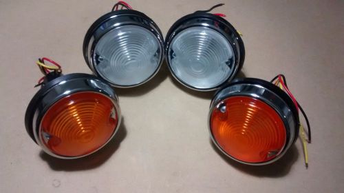 Nissan patrol g60 turn lights whithe and orange couples