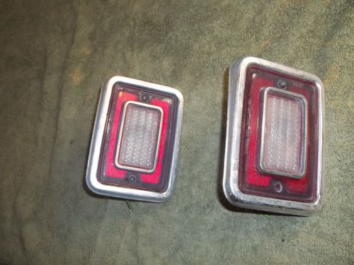 1969 chevrolet impala wagon tail light assy with bezels and back up lens