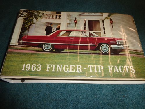 1963 chevrolet / corvette / corvair &#034;finger-tip facts&#034; salesman&#039;s dealer album