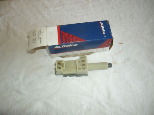 Gm stop lamp switch w/cruise 25523463 late 80&#039;s, early 90&#039;s