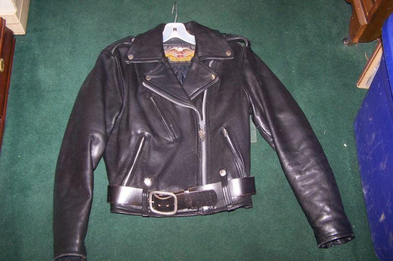 Ladies harley davidson leather jacket 32/ 4 smaller size