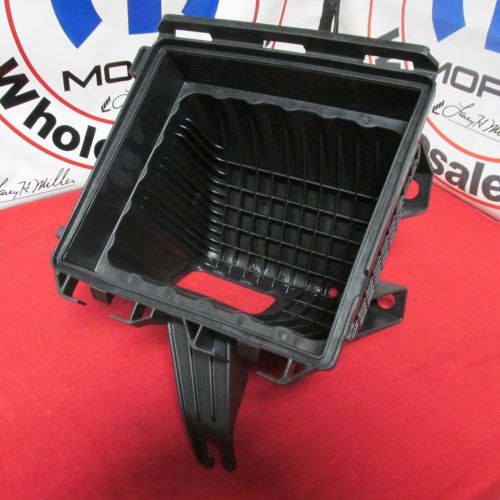 New oem dodge chrysler lower air box assembly mopar