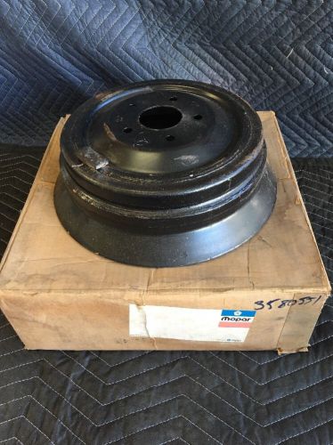 Nos mopar 70 71 72 rear brake drum dodge dart plymouth valiant 3580551