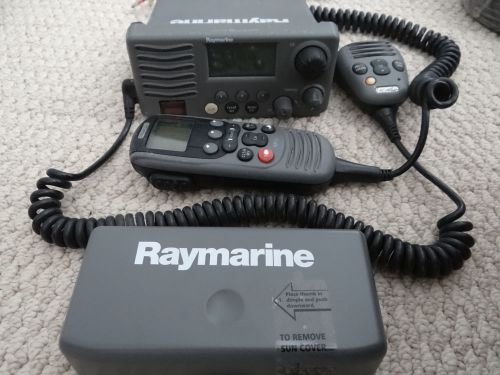 Raymarine ray55 vhf radio with remote mic