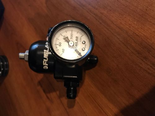 Fuelab fuel pressure regulator with fittings and gauge