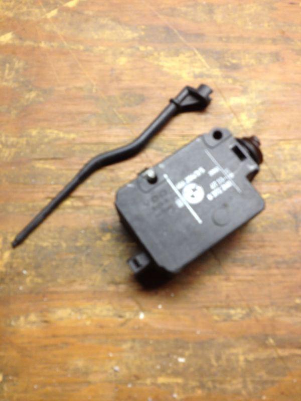 Bmw 3 series e46 fuel door lock actuator