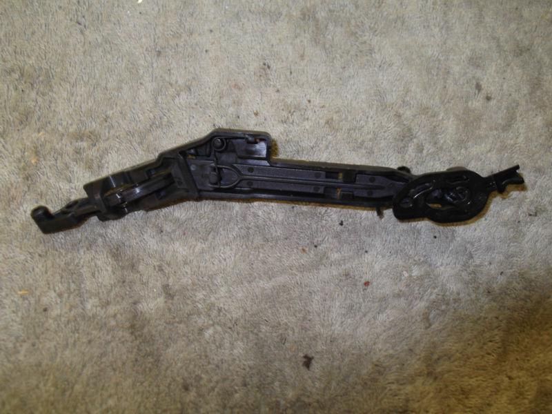 07 08 09 10 11 bmw mini cooper s - glove box latch assembly