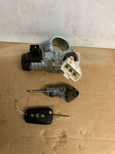 2012-2017 kia venga ignition barrel door lock and key  (463)