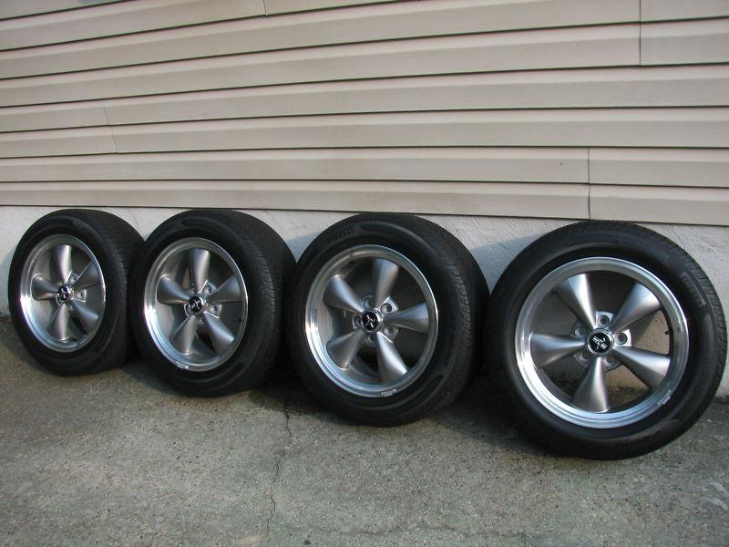 Mustang bullit torque thrust oem wheels + pirelli tires 2005-2009