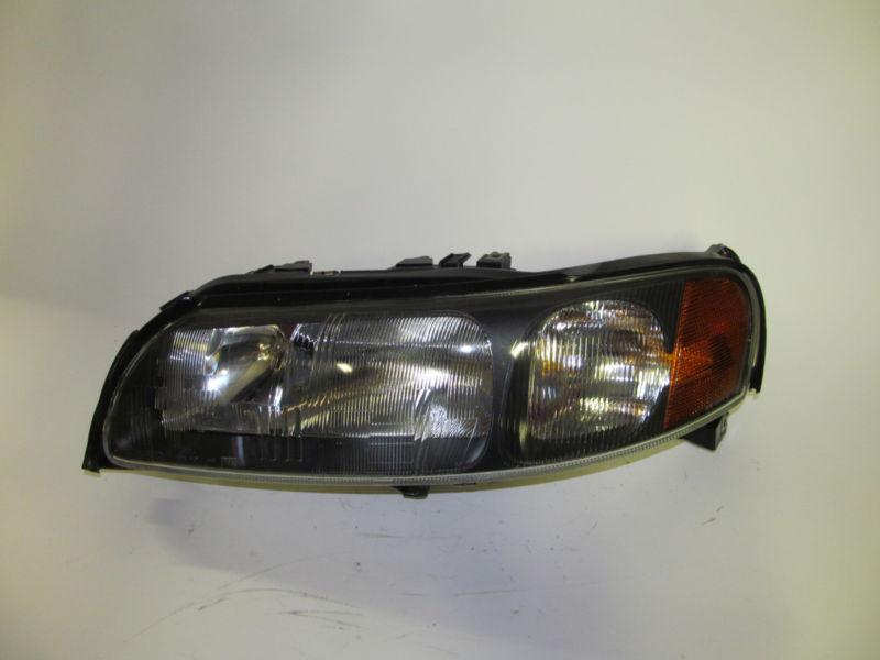 01 02 03 04 volvo s60 oem left halogen headlight nice!