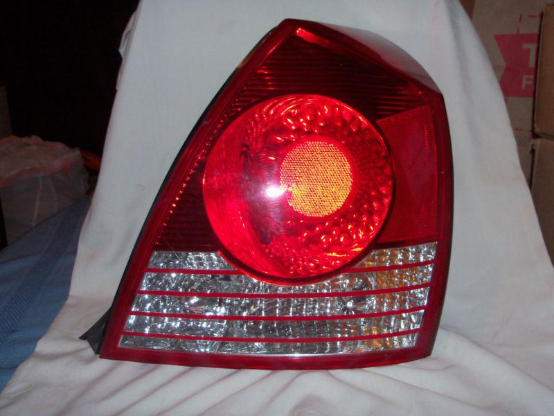 2006 hyundai elantra passenger side stop and tail lamp