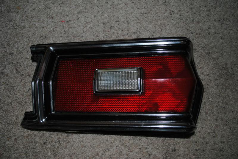 1974 75 76 ford torino fairlane right hand passenger tail light assembly 