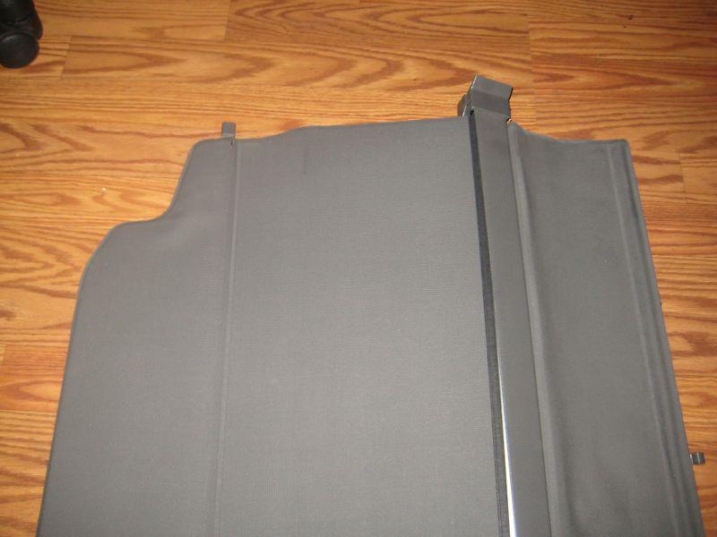 Jeep liberty cargo security cover 2002 - 2007