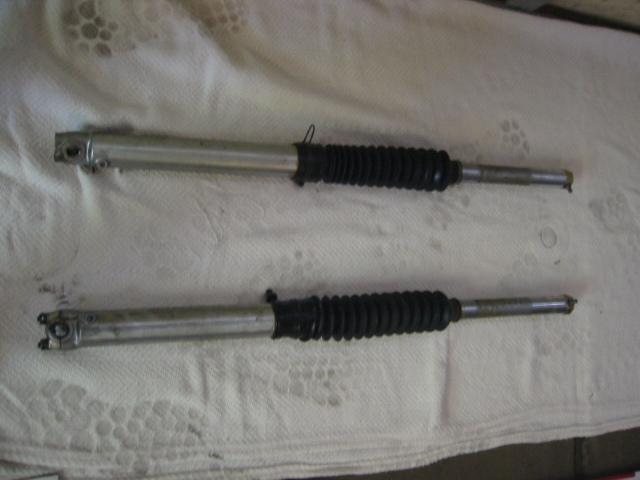 1976 yamaha yz125 front forks and air shocks pk fork air caps 92-125. yz 125