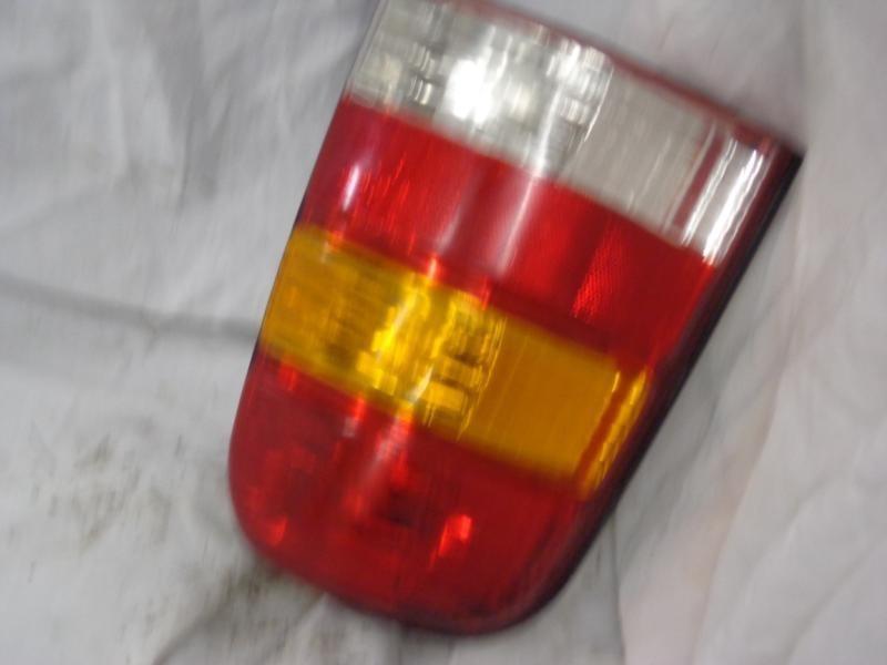 01 02 03 04 05 06 07 ford escape l. tail light