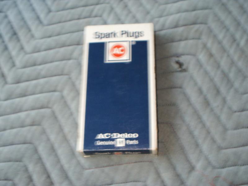 8 ac delco r44lts6  nib conventional spark plugs,made in usa.