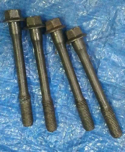 Honda 1986 xl250r engine head bolts