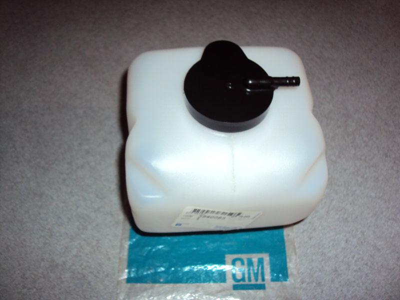 Genuine gm nos windhsield washer fluid jug reservoir tank & cap