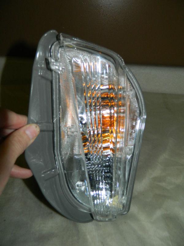 Oem 2012-2013 toyota prius v wagon left / driver side fog, signal, corner light