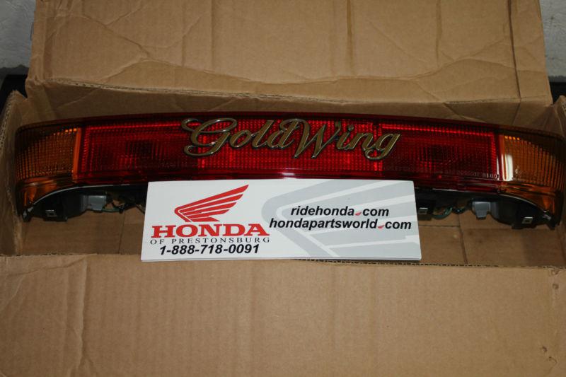 Genuine honda oem **new/l@@k**  gl1500 trunk light set 33780-mn5-003