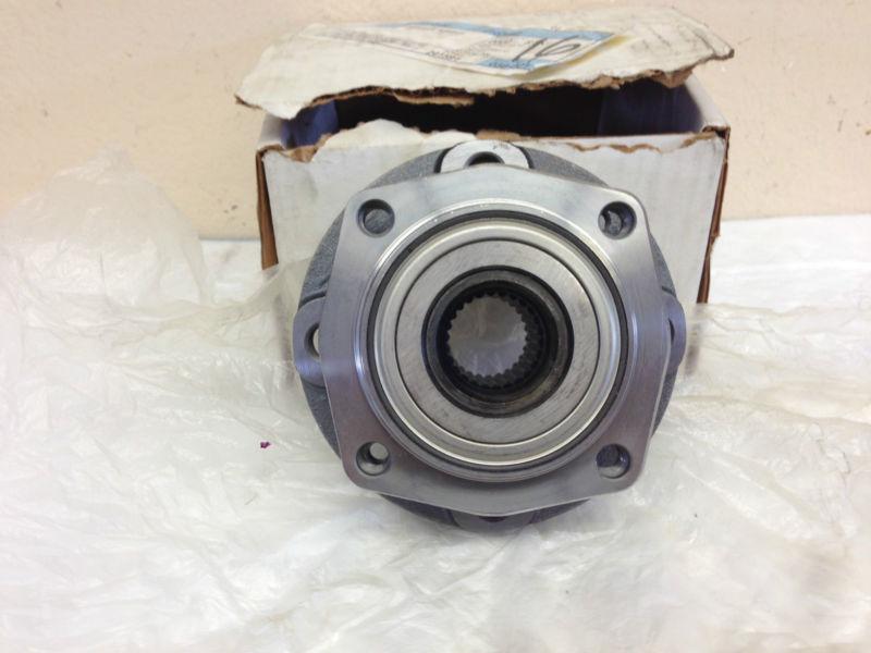 Saab 900 wheel bearing hub oem brand new part # 4107462