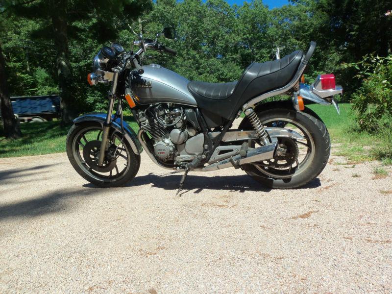 Yamaha : 1982 xj 550 maxim   