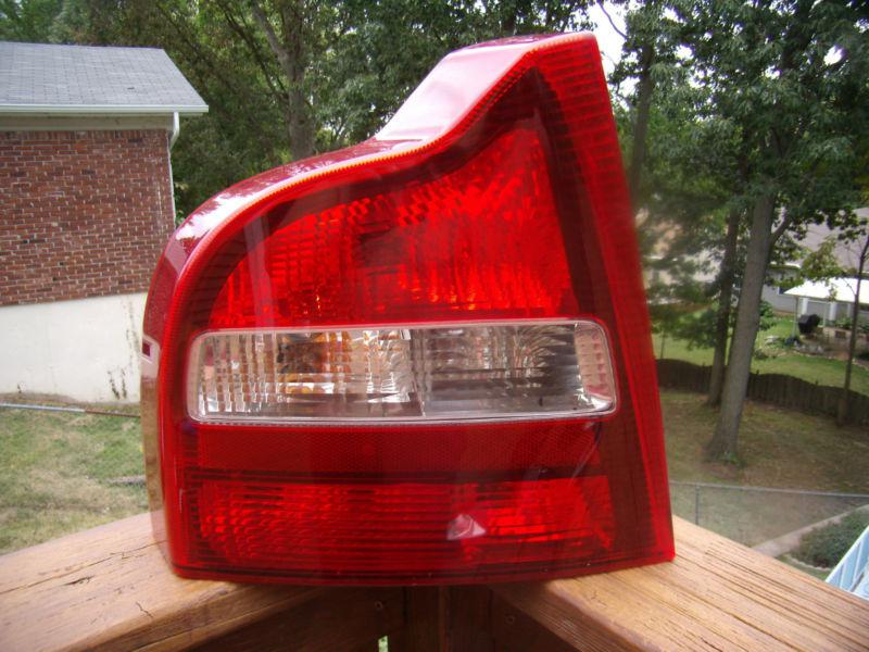 99 2000 01 02 03 volvo s80 sedan factory left side tail light lamp used