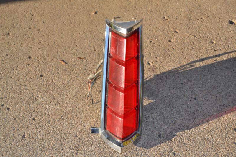 1981 lincoln tail light