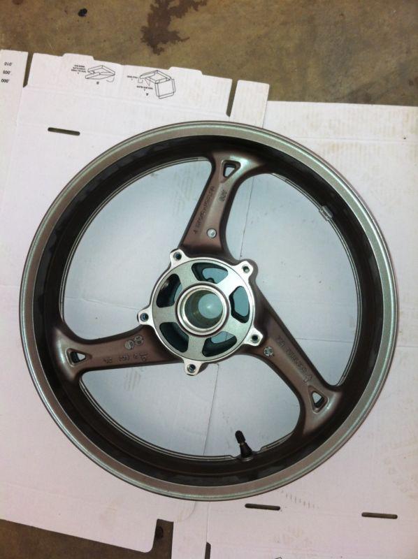 Suzuki hayabusa front wheel 